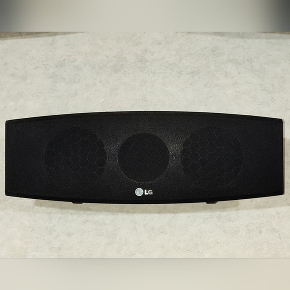 LG HOME THEATER SURROUND SOUND SYSTEM CENTER CHANNEL SPEAKER 4ohm 310W SH93PA-C - Picture 2 of 9